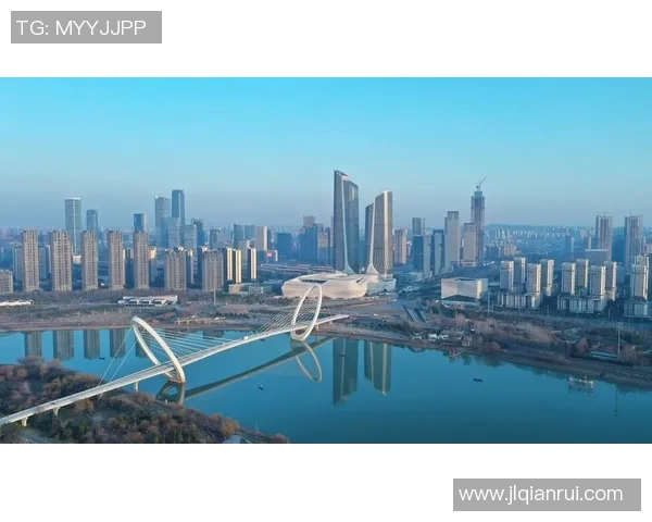 南京篮球队在钻石联赛中的崛起与挑战全景回顾 南京篮球队在钻石联赛中的崛起与挑战全景回顾