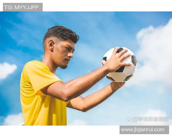 足球明星的多种称呼与昵称全解析让你了解他们的独特魅力与风采