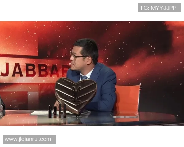 杨毅深度解析足球明星背后的故事与成就,揭示他们的职业生涯与个人魅力 杨毅深度解析足球明星背后的故事与成就,揭示他们的职业生涯与个人魅力