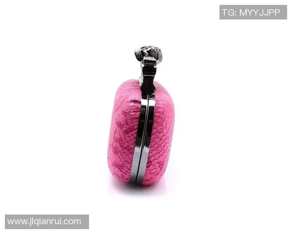 足球明星钥匙挂链全解析让你的收藏更具魅力与个性